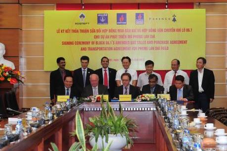 PVN và các đối tác ký 2 văn bản liên quan đến dự án phát triển mỏ Phong Lan Dại