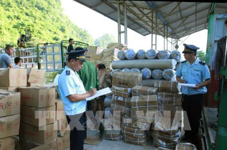 Lạng Sơn tịch thu hơn 19 tỷ đồng hàng lậu