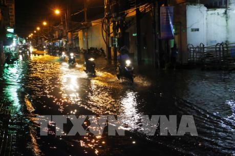 Dự báo thời tiết ngày mai 19/10: Nam Bộ tiếp tục có mưa dông