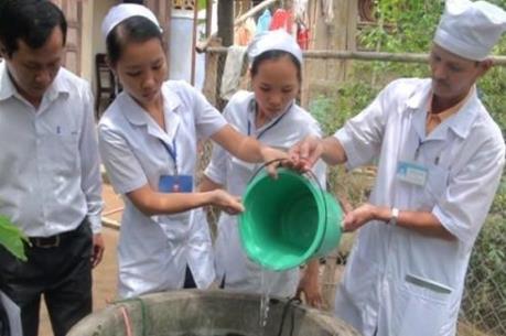 Bộ Y tế cấp thuốc và phao cứu sinh cho các địa phương bị lũ lụt