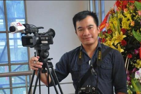Thủ tướng Chính phủ truy tặng Bằng khen cho phóng viên Đinh Hữu Dư