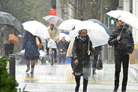 Bão LAN tiến vào Nhật Bản, người dân được khuyến cáo sơ tán