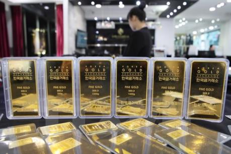 Giá vàng châu Á chạm “đáy” hai tuần sau bầu cử Hạ viện tại Nhật Bản