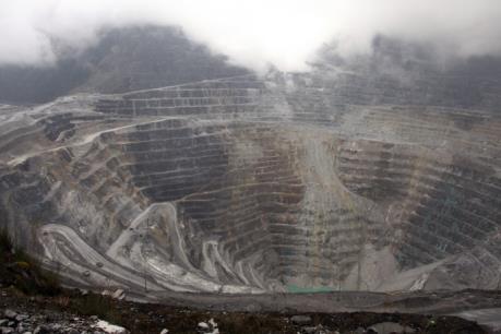 Nổ súng làm chết người tại mỏ đồng lớn thứ 2 thế giới ở Indonesia