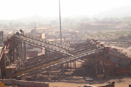 Ký kết khai thác, chế biến quặng sắt giữa Chính phủ Lào và Tổng Công ty COECCO