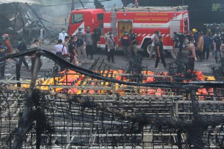 Nổ nhà máy pháo hoa tại Indonesia: Gần 50 người thiệt mạng