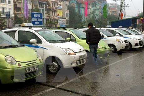 Bộ Y tế yêu cầu xác minh thông tin taxi độc quyền tại bệnh viện "chặt chém" người dân