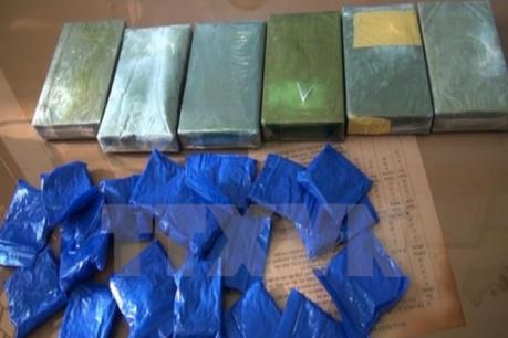 Tạm giữ hình sự đối tượng vận chuyển 8.000 viên ma túy tổng hợp