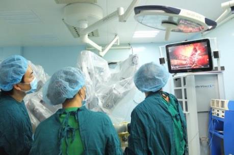 Hơn 200 bệnh nhân ung thư được phẫu thuật thành công bằng robot