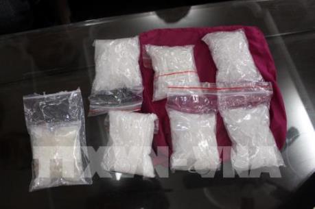 Bắt nhóm đối tượng vận chuyển gần 10kg ma túy đá từ Nghệ An ra Hà Nội