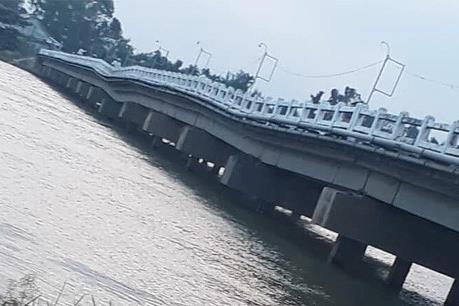 Quảng Nam gia cố, chống sập cầu Hà Tân trước mùa mưa bão