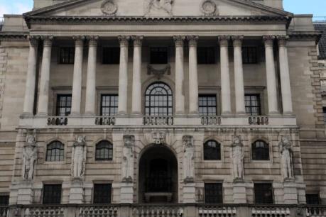 BoE hướng tới đợt tăng lãi suất đầu tiên 