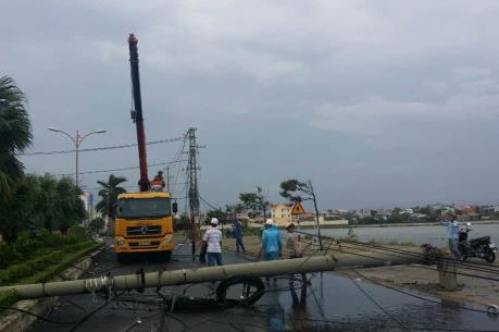 EVN đã khôi phục hoàn toàn lưới điện truyền tải 200kV và 500kV