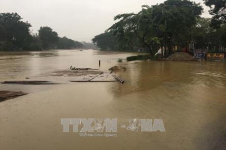 Thủ tướng: Tập trung khắc phục hậu quả bão và ứng phó khẩn cấp mưa lũ
