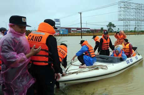Quảng Nam sơ tán dân ở vùng có nguy cơ sạt lở đất trước 22 giờ đêm 5/11