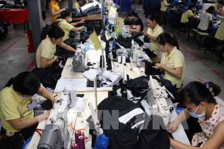 Có thể điều chỉnh tỷ lệ hưởng lương hưu của lao động nữ
