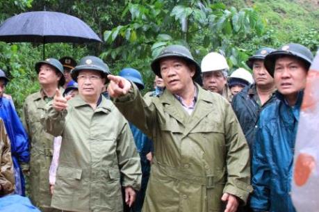 Phó Thủ tướng Chính phủ Trịnh Đình Dũng kiểm tra công tác ứng phó mưa lũ