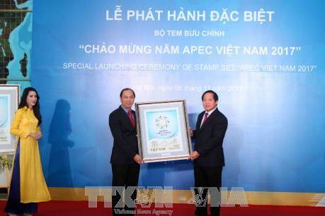 Ra mắt bộ tem đặc biệt “Chào mừng Năm APEC Việt Nam 2017"