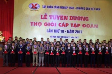 TKV tuyên dương gần 400 thợ giỏi