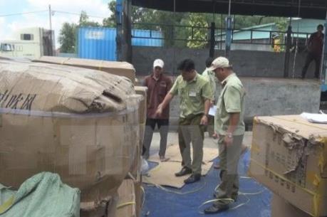 Nở rộ công ty "ma" hợp thức hóa hàng lậu