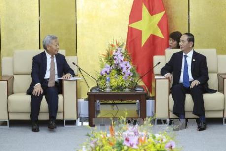 Chủ tịch nước Trần Đại Quang tiếp Chủ tịch AIIB Kim Lập Quần