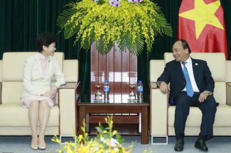 Thủ tướng Nguyễn Xuân Phúc tiếp Trưởng Khu hành chính đặc biệt Hong Kong, Trung Quốc