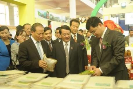 Hợp tác kinh tế thương mại giữa hai tỉnh Lào Cai (Việt Nam) và Vân Nam (Trung Quốc)