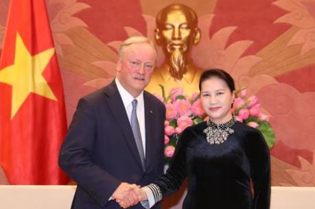 Chủ tịch Quốc hội Nguyễn Thị Kim Ngân tiếp Chủ tịch Hãng Deloitte Toàn cầu