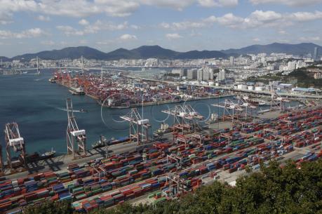 Hàn Quốc dự báo tăng trưởng giảm nhẹ trong năm 2018