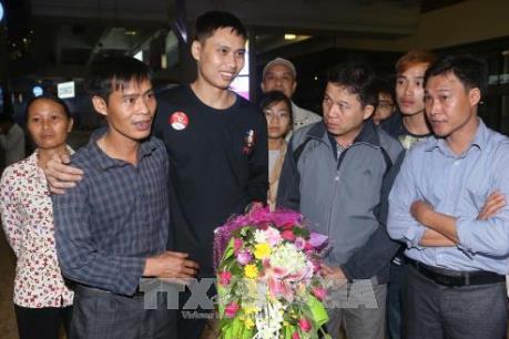 Các thuyền viên Việt Nam được cứu tại Philippines đã về nước​​