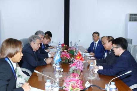 Hội nghị Cấp cao ASEAN lần thứ 31: Thủ tướng Nguyễn Xuân Phúc gặp Tổng Thư ký LHQ