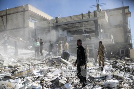 Thảm cảnh động đất gây thương vong gần 7.000 người ở biên giới Iran-Iraq