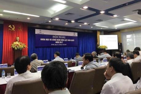 Chia sẻ kinh nghiệm, ứng dụng khoa học công nghệ trong ngành điện