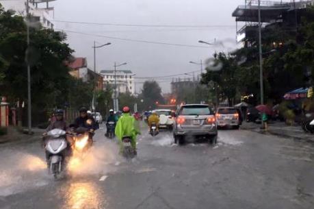Thừa Thiên - Huế: Lũ lớn trên các sông, 7.070 hộ bị ngập, một người chết