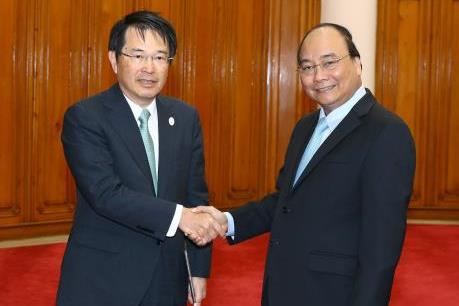 Thủ tướng Nguyễn Xuân Phúc tiếp Chủ tịch Phòng Thương mại và Công nghiệp Osaka, Nhật Bản