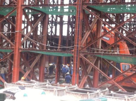 Nghệ An: Sập giàn giáo, 10 người bị thương