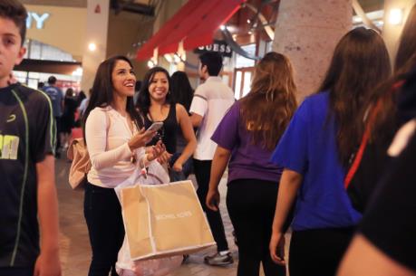 Mỹ: Doanh thu bán hàng trực tuyến dịp Black Friday và lễ Tạ ơn cao kỷ lục