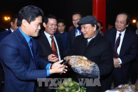 Thủ tướng Nguyễn Xuân Phúc tham quan Không gian văn hóa - du lịch tỉnh Hà Giang