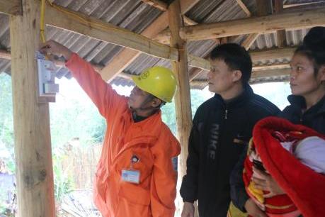 EVNNPC triển khai nhiều hoạt động tri ân khách hàng sử dụng điện