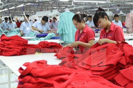 Vốn đầu tư các dự án FDI trong 11 tháng tăng gần 83%