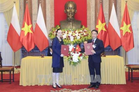 Thông tấn xã Việt Nam và Thông tấn xã Ba Lan ký văn bản hợp tác