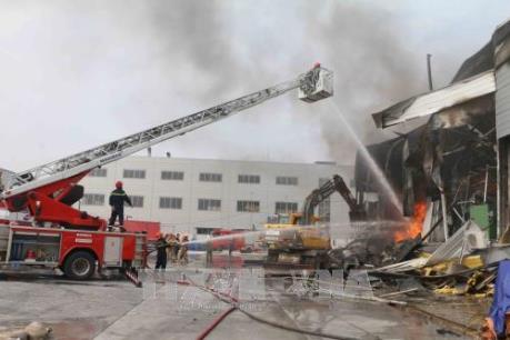 Điều tra nguyên nhân cháy lớn tại Khu công nghiệp Yên Phong - Bắc Ninh