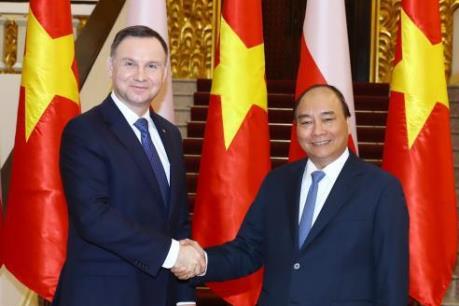 Thủ tướng Nguyễn Xuân Phúc hội kiến Tổng thống Ba Lan