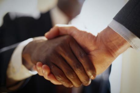 Pháp lập quỹ 1 tỷ euro hỗ trợ các doanh nghiệp vừa và nhỏ của châu Phi