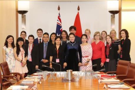 Chủ tịch Quốc hội Nguyễn Thị Kim Ngân tiếp đại diện sinh viên Chương trình Colombo mới