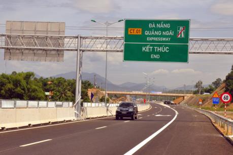 Đề nghị tạm dừng phục vụ xe container, xe tải trên tuyến cao tốc Đà Nẵng - Tam Kỳ