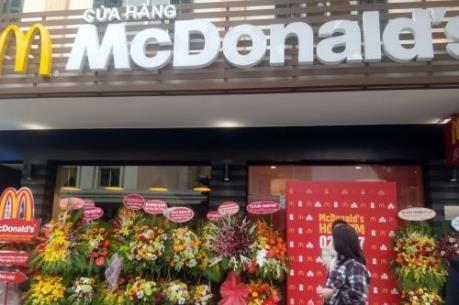 Cửa hàng McDonald’s đầu tiên tại Hà Nội trước giờ khai trương