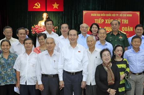 Chủ tịch nước Trần Đại Quang tiếp xúc với cử tri Thành phố Hồ Chí Minh