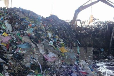 Phạt 250 triệu đồng một cá nhân tự ý chôn lấp chất thải rắn công nghiệp trái quy định