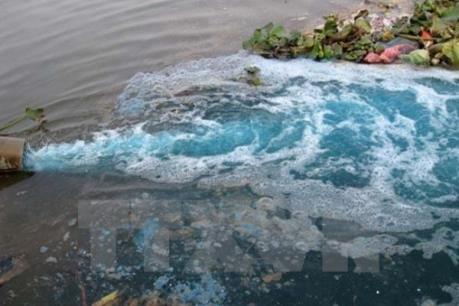 LHQ cảnh báo về tác hại nghiêm trọng của thuốc và hóa chất thải ra môi trường